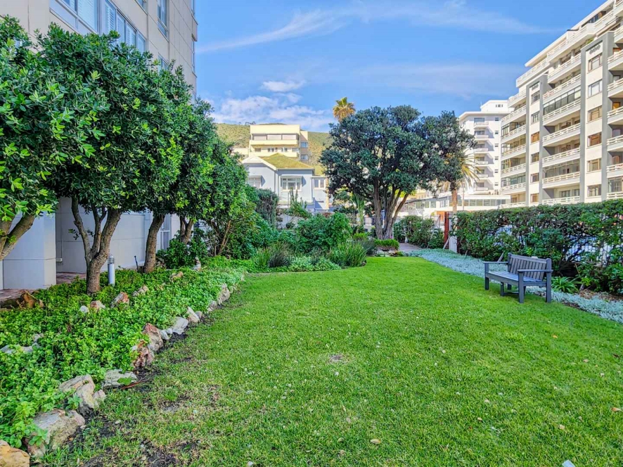 3 Bedroom Property for Sale in Sea Point Western Cape